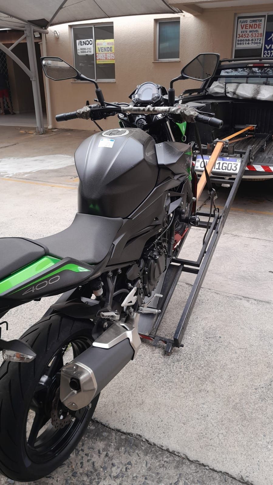 Reboque de emergência 24 horas por dia, 7 dias por semana